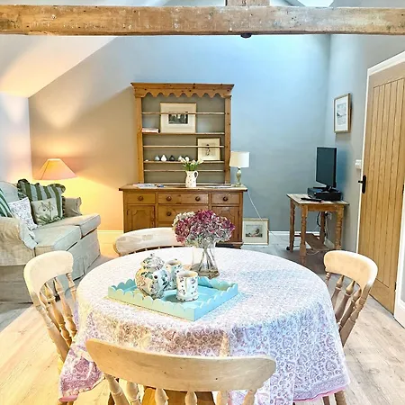 Dom wakacyjny Coach House - Uk50964